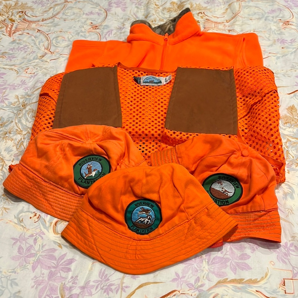 Columbia, duxbak, Gary Nesse, hunter’s package, 3 hats 2 vests see sizes below